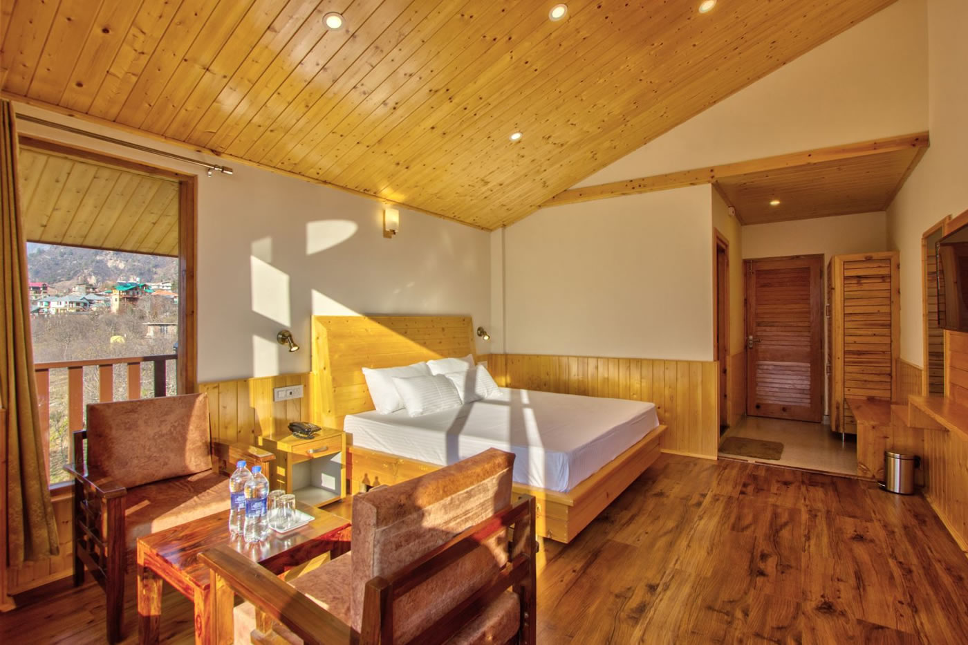 Hotel Lotus Himalaya - Best Luxury Hotel in Manali